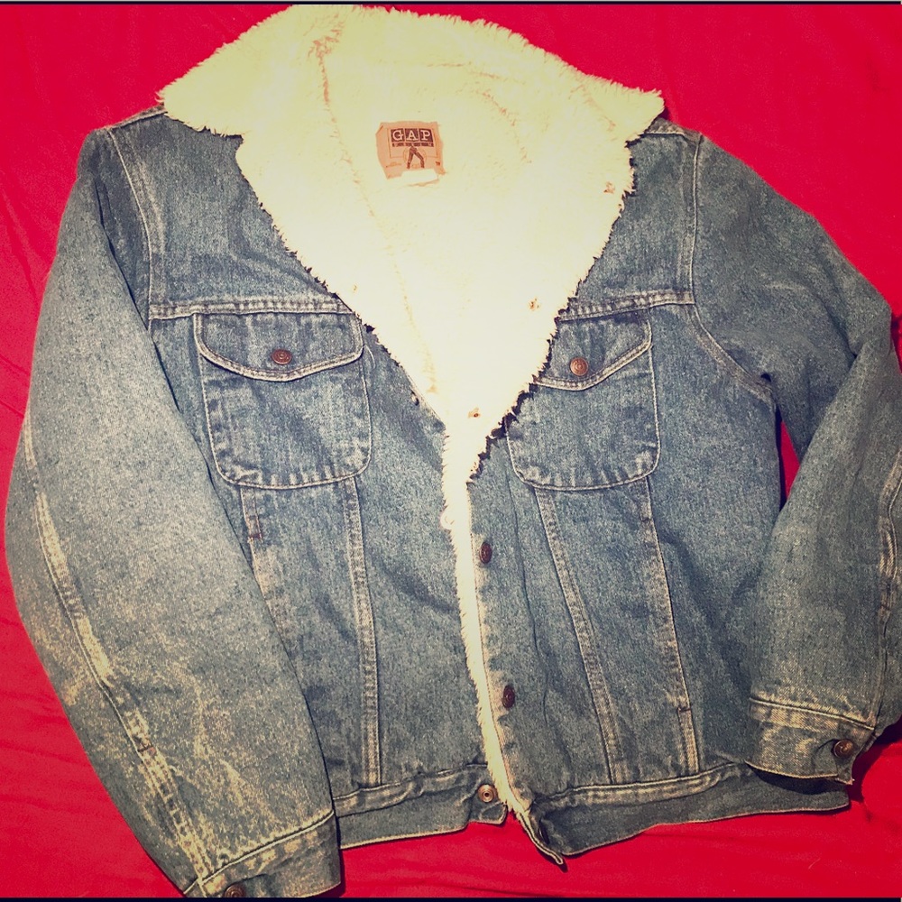 Men’s vintage Gap Denim Lined Trucker Coat